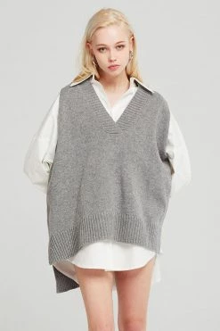 STORETS Influencer Lyla Oversized Knit Vest