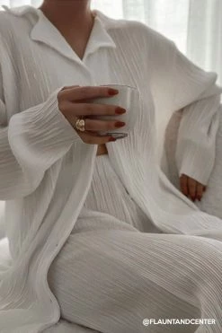 STORETS Influencer Maria Oversized Plisse Shirt