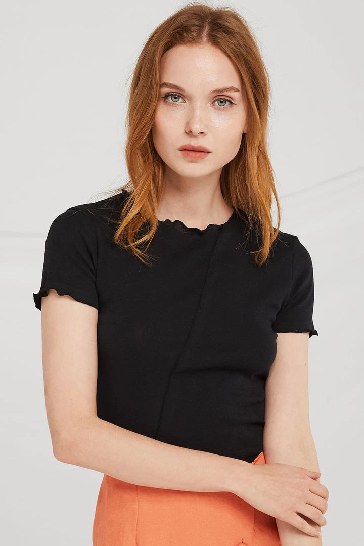 STORETS CLOTHING Daisy Lettuce-Edge Crop Top