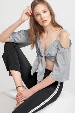 STORETS SALE CLOTHING Leia Front Ribbon-tie Tank Blouse-Black