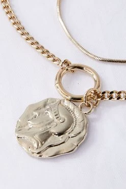 STORETS ACCESSORIES Multi Chain Layered Necklace W/Pendant