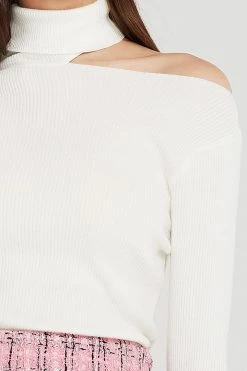 STORETS Sofia Cut-out Choker Top