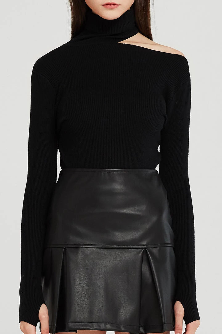 STORETS Sofia Cut-out Choker Top