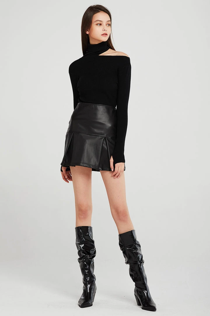 STORETS Sofia Cut-out Choker Top