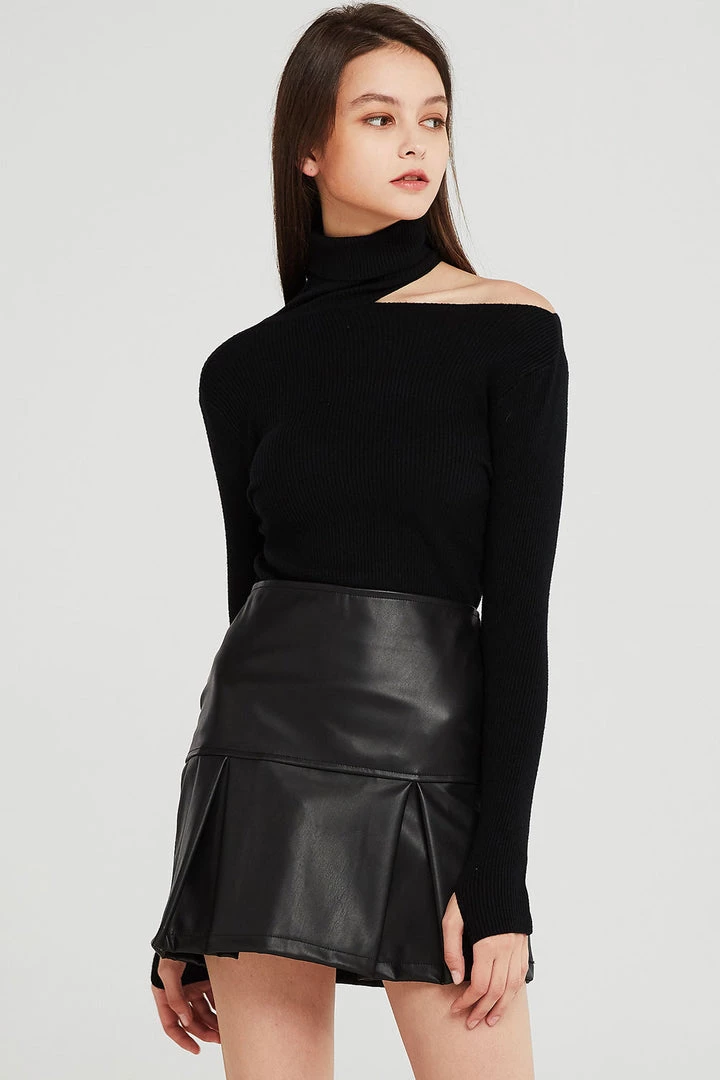 STORETS Sofia Cut-out Choker Top