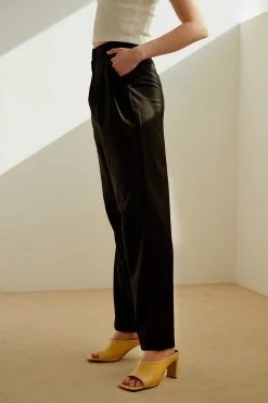 STORETS CLOTHING Avery Pintuck Pants