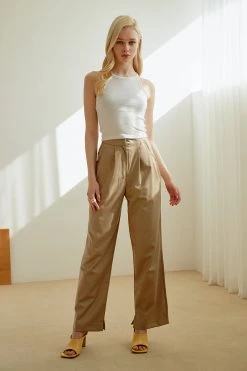 STORETS Bridget Cropped Halter Top