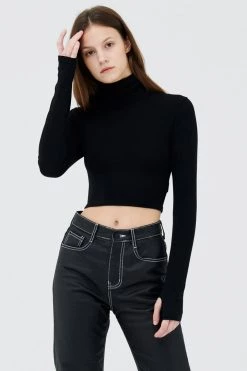 STORETS Olive Thumb Hole Top