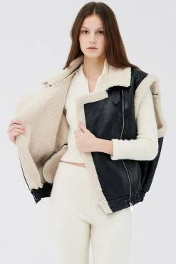 STORETS Influencer Arya Faux Shearling Vest Pop Colors