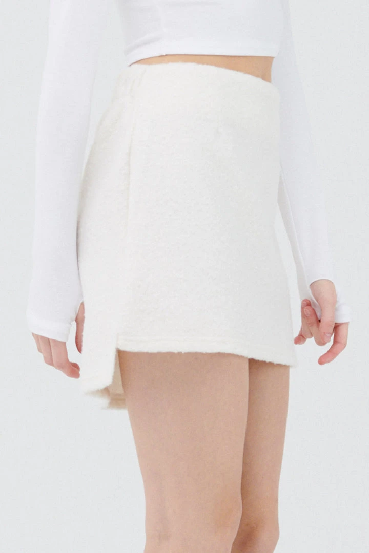 STORETS Stefani Unbalanced Skirt