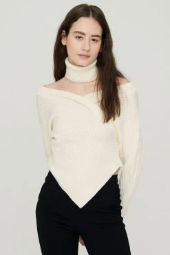 STORETS Sia Neck Warmer And Sweater Set CLOTHING