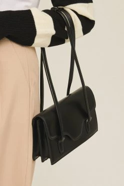 STORETS ACCESSORIES Cara Square Shoulder Bag