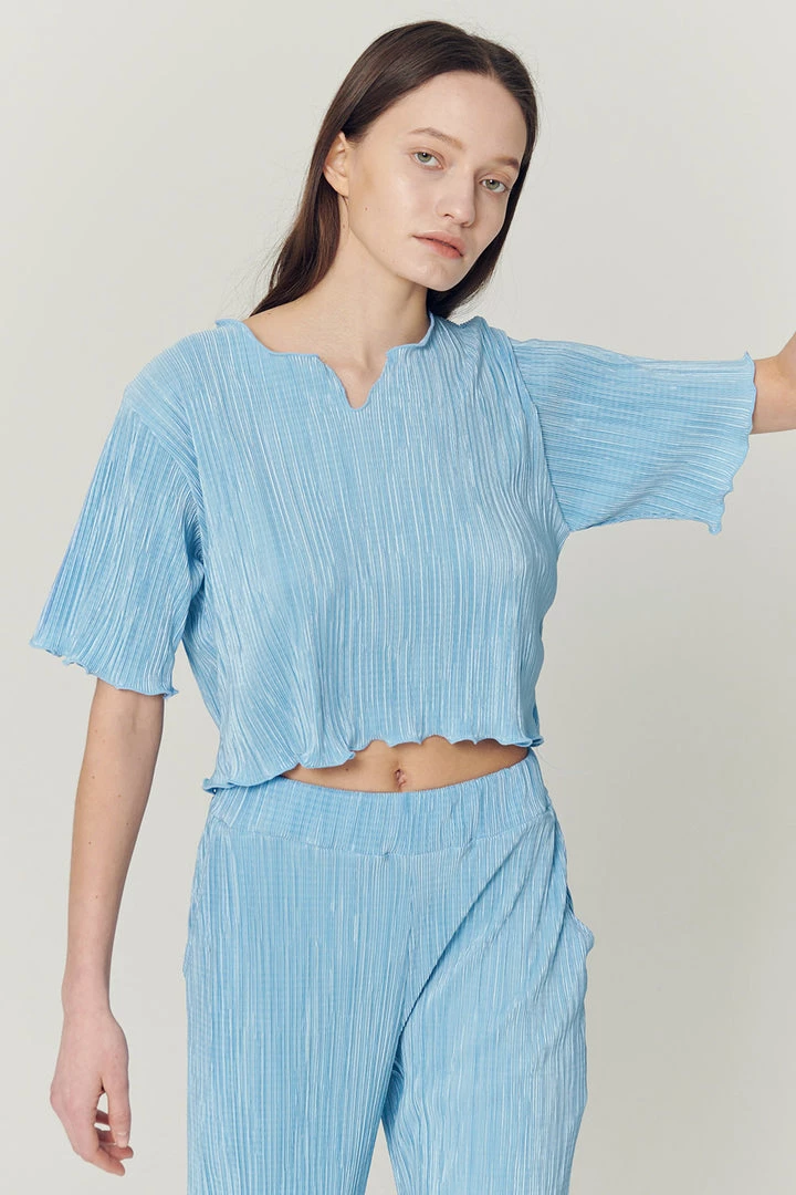 STORETS CLOTHING Lyra Lettuce Hem Plisse Top