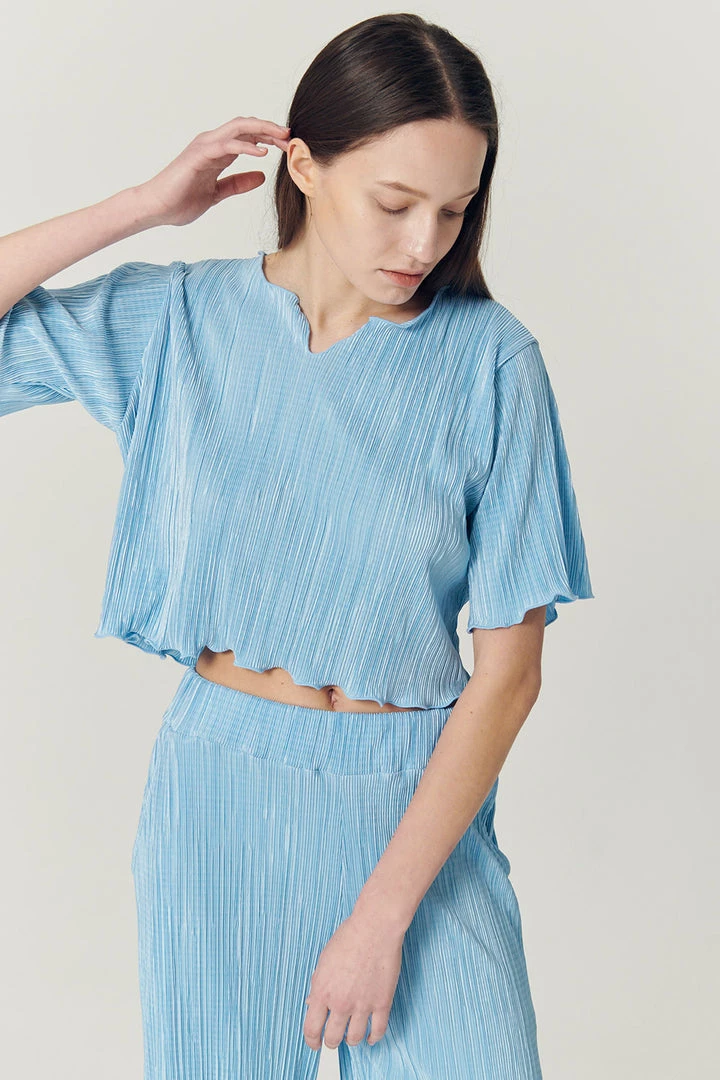 STORETS CLOTHING Lyra Lettuce Hem Plisse Top