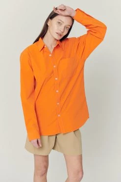 STORETS WHAT'S NEW Leah Boyfriend Buttoned Shirt