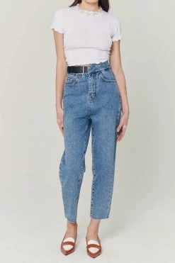 STORETS WHAT'S NEW Talia Belt Trim Dad Jeans