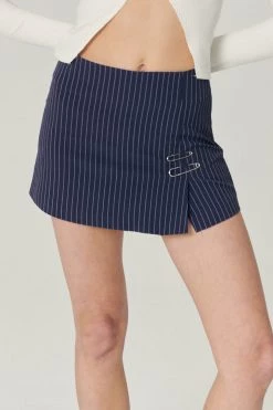 STORETS Influencer Etti Low-rise Striped Mini Skirt
