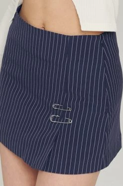 STORETS Influencer Etti Low-rise Striped Mini Skirt