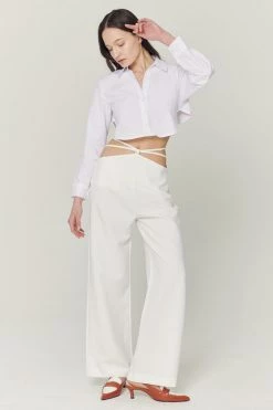 STORETS Mila Back String Crop Shirt