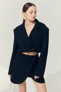 STORETS Influencer Re:born Eva Two Button Crop Blazer