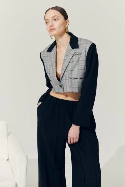 STORETS Sustainable OUTERWEARS Re:born Daisy One Button Crop Blazer