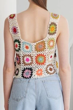 STORETS Rexana Floral Crochet Top