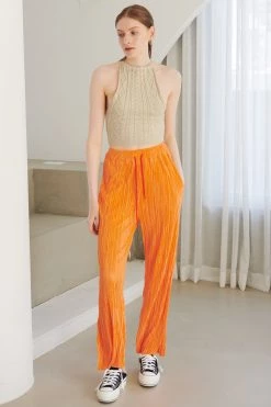 STORETS Kara Knitted Halter Top