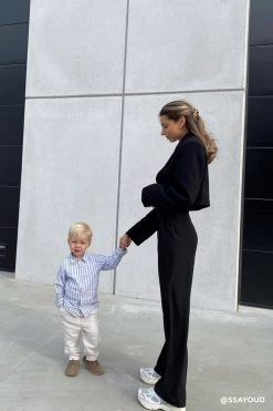 STORETS Influencer Re:born Eva Two Button Crop Blazer