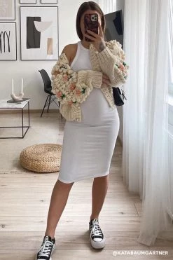 STORETS Influencer Lily Floral Embroidered Knit Cardigan