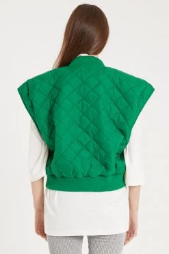 STORETS Tanner Diamond Quilted Crop Vest