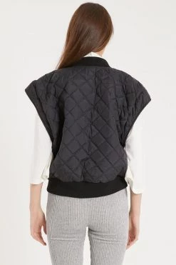 STORETS Tanner Diamond Quilted Crop Vest