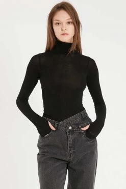 STORETS CLOTHING Ulyana Thumb Hole Slim Top