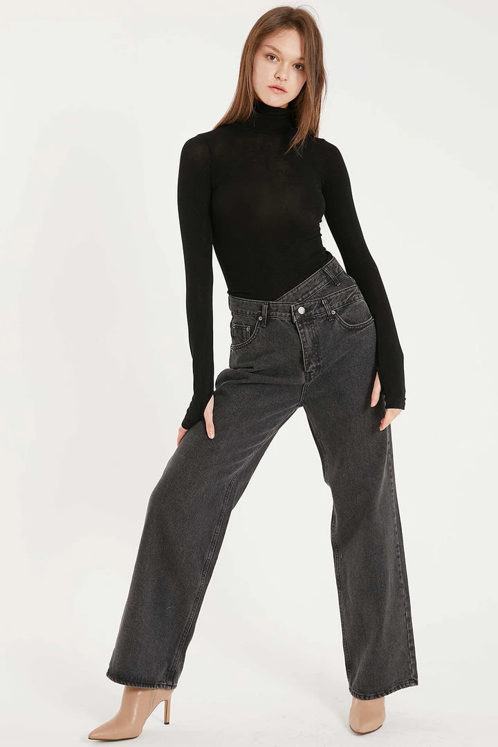 STORETS Ulyana Thumb Hole Slim Top