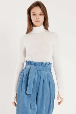 STORETS Ulyana Thumb Hole Slim Top