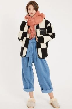 STORETS Miracle Fuzzy Scarf ACCESSORIES