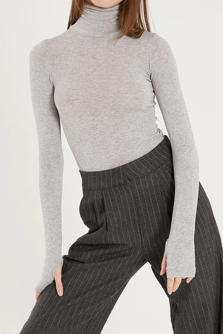 STORETS CLOTHING Ulyana Thumb Hole Slim Top