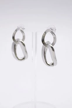 STORETS Amoura Chain Earrings