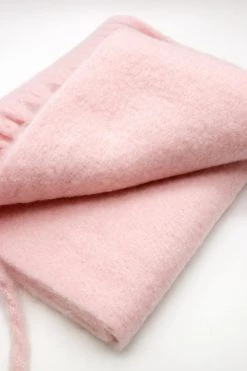 STORETS Influencer Miracle Fuzzy Scarf ACCESSORIES