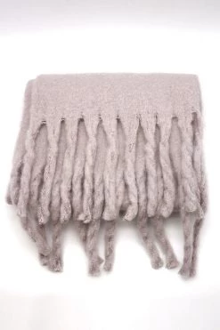 STORETS Miracle Fuzzy Scarf ACCESSORIES
