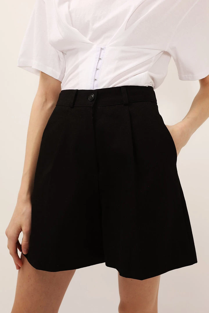STORETS Maci Pintuck Shorts CLOTHING