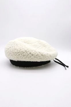 STORETS Nei Fuzzy Beret ACCESSORIES