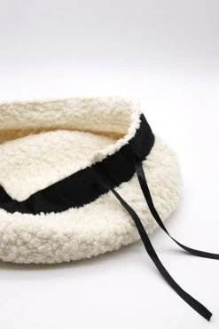 STORETS Nei Fuzzy Beret ACCESSORIES