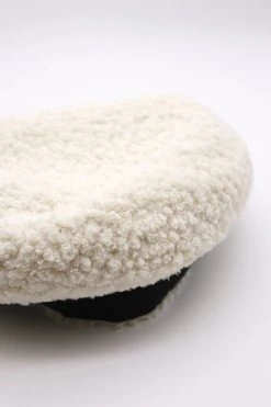 STORETS Nei Fuzzy Beret ACCESSORIES