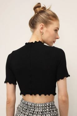 STORETS SALE Anna Lettuce Trim Crop Top CLOTHING