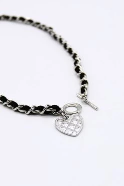 STORETS ACCESSORIES Black Chain Heart Necklace