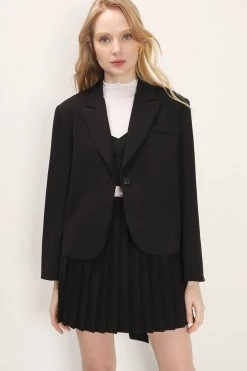 STORETS CLOTHING Lilly Padded Blazer