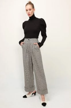 STORETS CLOTHING Nylah Houndstooth Pintuck Cuffed Pants