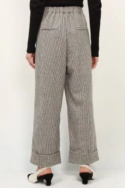 STORETS CLOTHING Nylah Houndstooth Pintuck Cuffed Pants