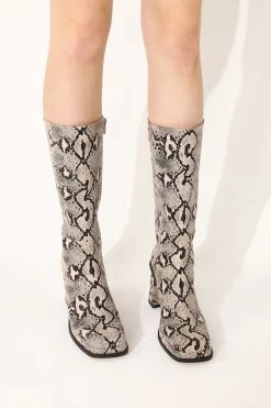 STORETS Kinsley Square Toe Boots ACCESSORIES