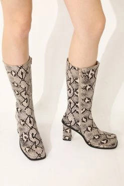 STORETS Kinsley Square Toe Boots ACCESSORIES